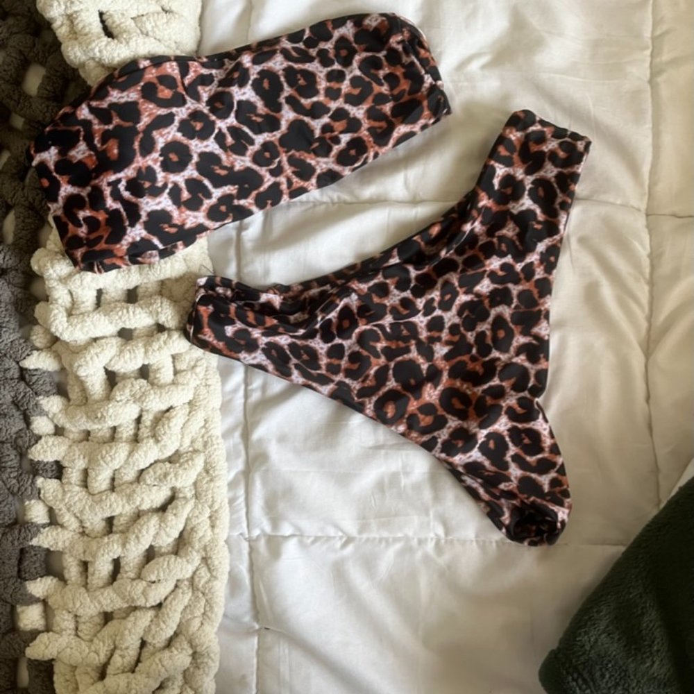 Leopard print bandeau bikini set